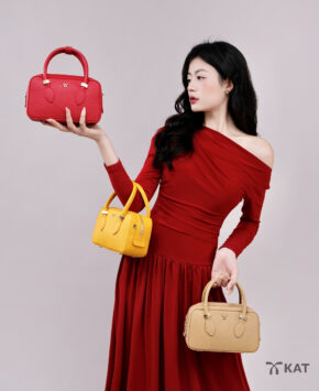 Túi hộp màu đỏ vân hạt Gina da thật
