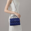 Túi cầm tay màu xanh cobalt Jessie da thật