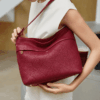 Túi hobo màu đỏ Mono da thật